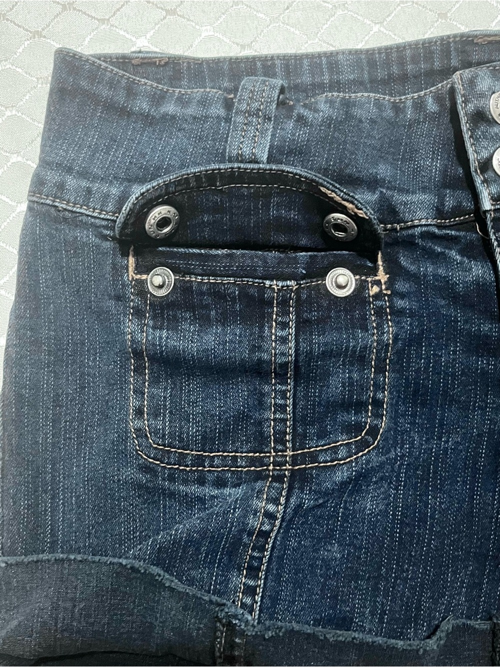 Y2K BONGO Dark Navy Blue Low-Rise Cuffed Rolled Hem Micro Mini Denim Shorts - Picture 4 of 8